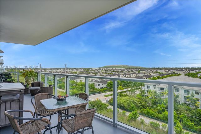 7751 NW 107th Avenue 701, Doral, FL 33178