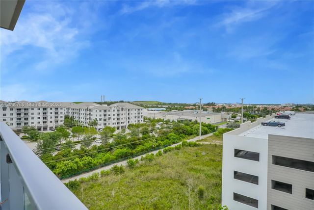 7751 NW 107th Avenue 701, Doral, FL 33178