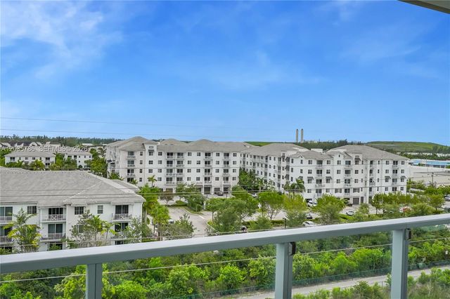 7751 NW 107th Avenue 701, Doral, FL 33178