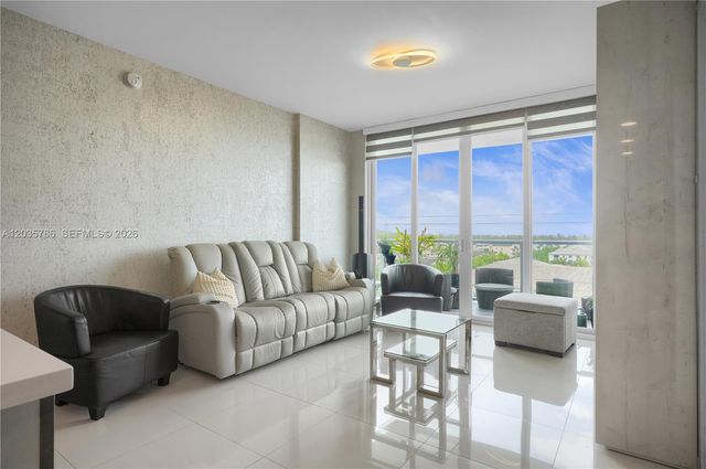 7751 NW 107th Avenue 701, Doral, FL 33178