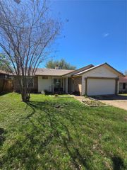 5803 Fence ROW, Austin, TX 78744