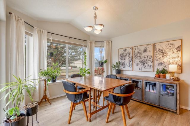 3790 SW Gene Sarazan Drive, Redmond, OR 97756