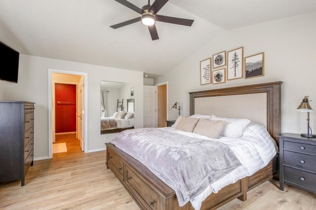 3790 SW Gene Sarazan Drive, Redmond, OR 97756