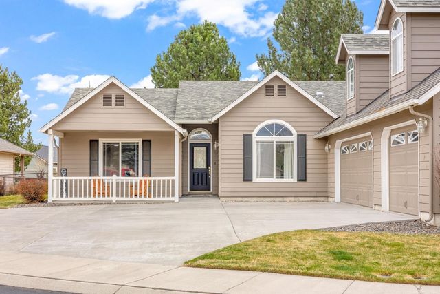 3790 SW Gene Sarazan Drive, Redmond, OR 97756