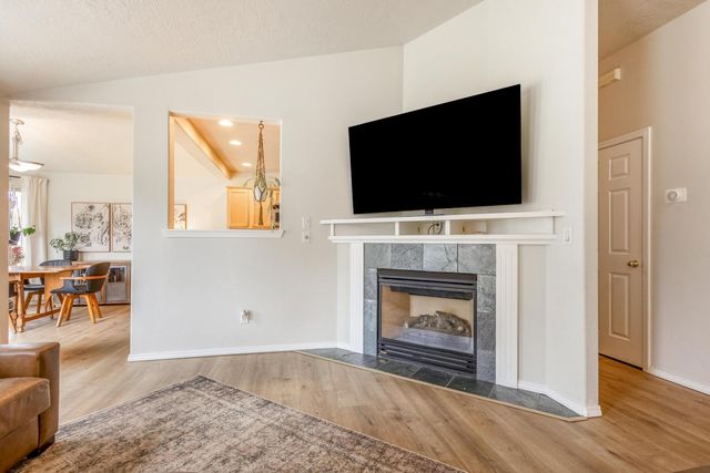 3790 SW Gene Sarazan Drive, Redmond, OR 97756