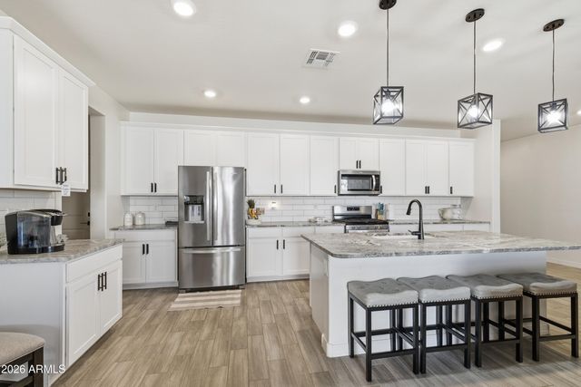 17168 W RUNNING DEER Trail, Surprise, AZ 85387