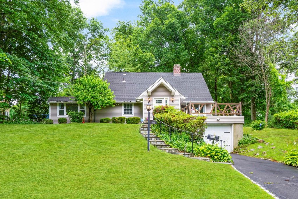135 N Hampton Drive, White Plains, NY 10603