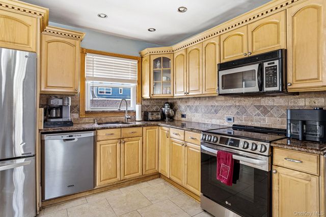 160 Saint Marks Avenue, Freeport, NY 11520