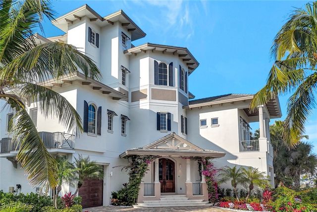 103 Guadeloupe LN, Bonita Springs, FL 34134