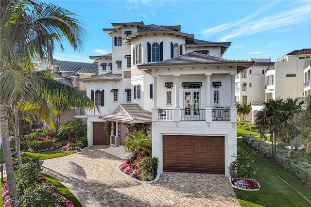 103 Guadeloupe LN, Bonita Springs, FL 34134