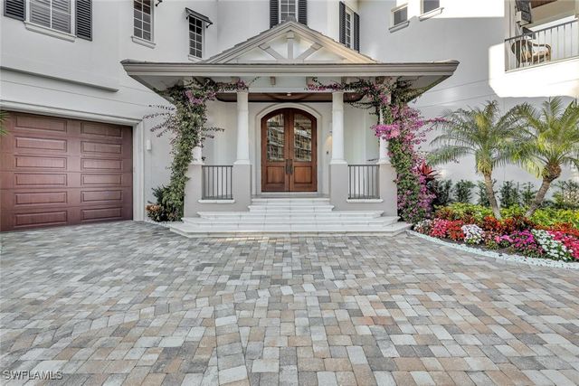 103 Guadeloupe LN, Bonita Springs, FL 34134