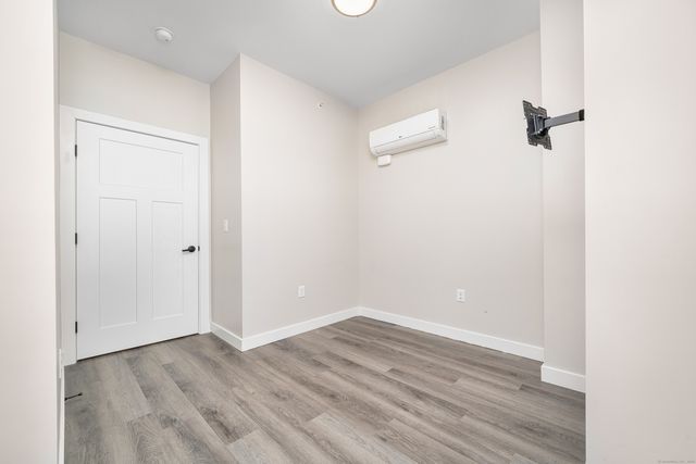 401 Albany Turnpike 307, Canton, CT 06019