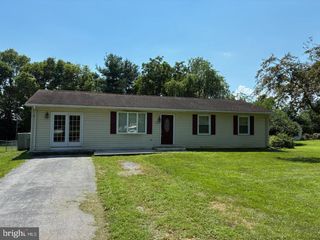 13910 COUNTRYSIDE DR, Maugansville, MD 21767