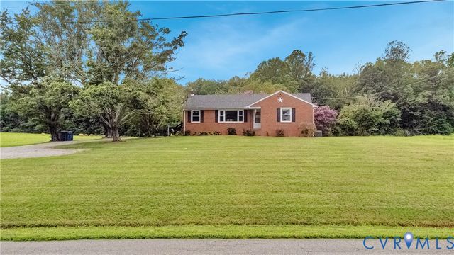 615 W Chapel Dr, Bumpass, VA 23024