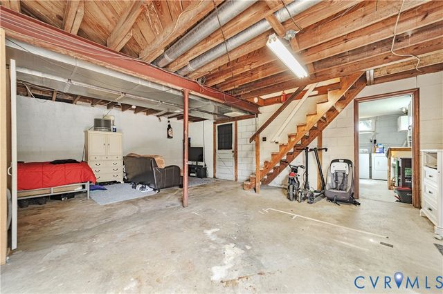 615 W Chapel Dr, Bumpass, VA 23024