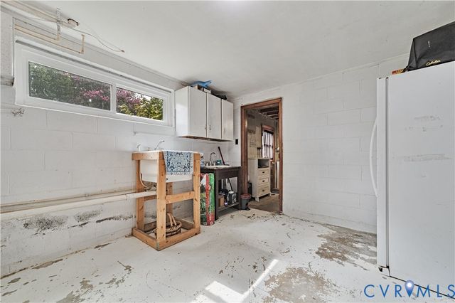 615 W Chapel Dr, Bumpass, VA 23024