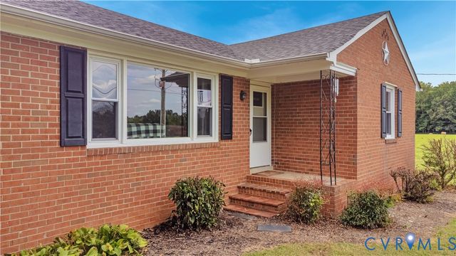 615 W Chapel Dr, Bumpass, VA 23024