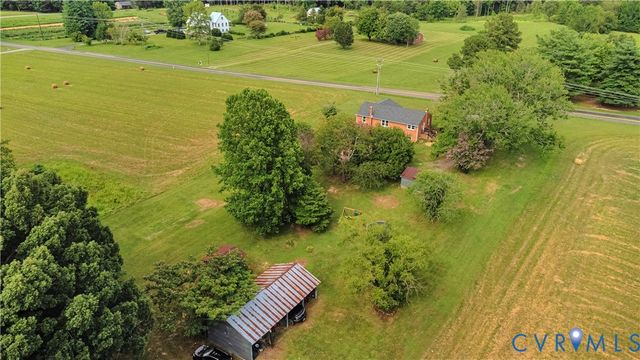 615 W Chapel Dr, Bumpass, VA 23024
