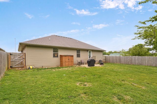 4561 W Tarkio Street, Springfield, MO 65802