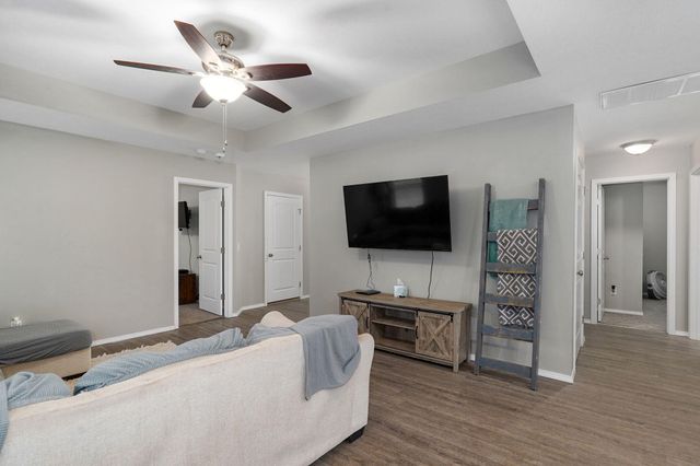 4561 W Tarkio Street, Springfield, MO 65802