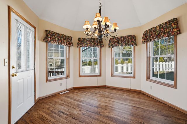 2001 KATY LN, Columbia, MO 65203