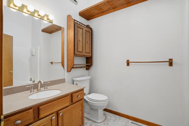 2001 KATY LN, Columbia, MO 65203