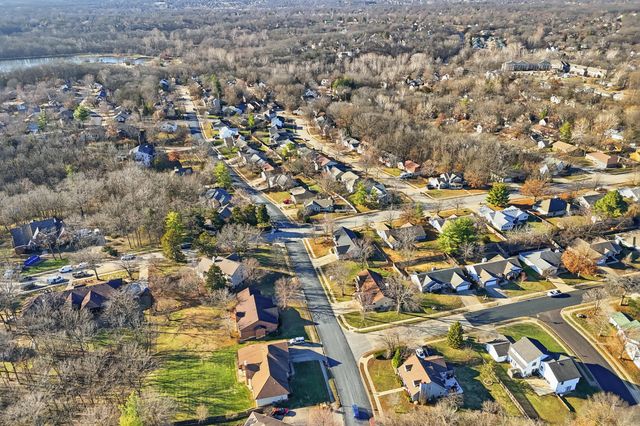 2001 KATY LN, Columbia, MO 65203