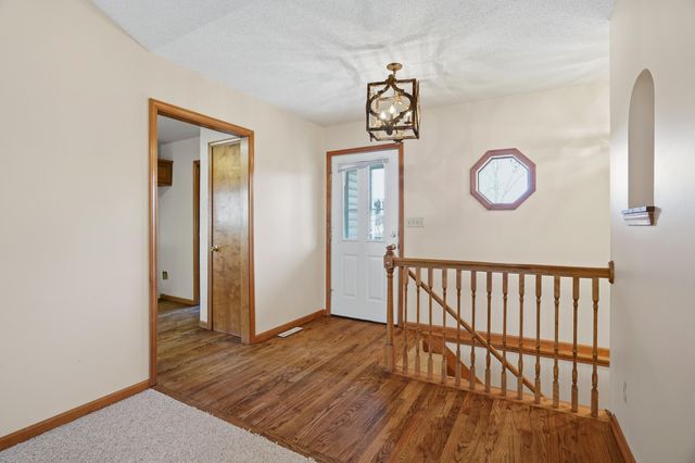 2001 KATY LN, Columbia, MO 65203