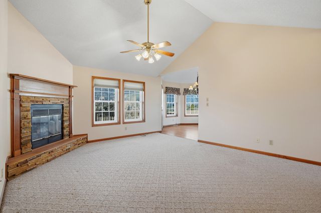 2001 KATY LN, Columbia, MO 65203