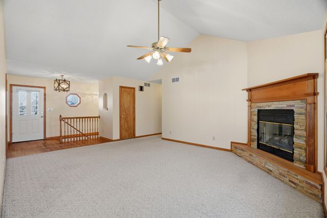 2001 KATY LN, Columbia, MO 65203