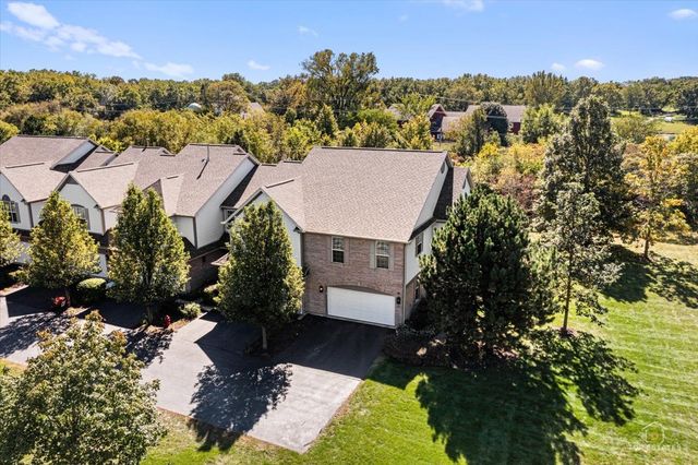 2010 IVY RIDGE Drive, Hoffman Estates, IL 60192