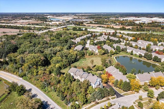2010 IVY RIDGE Drive, Hoffman Estates, IL 60192