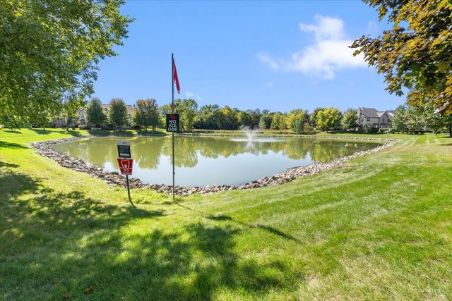 2010 IVY RIDGE Drive, Hoffman Estates, IL 60192