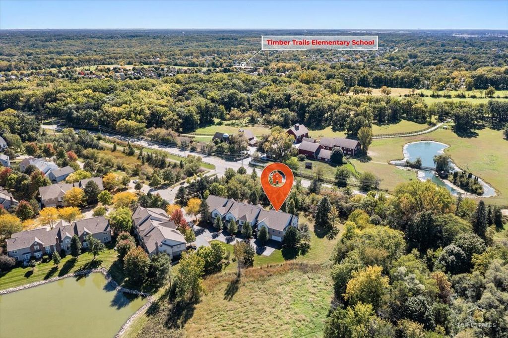 2010 IVY RIDGE Drive, Hoffman Estates, IL 60192 — photo 5