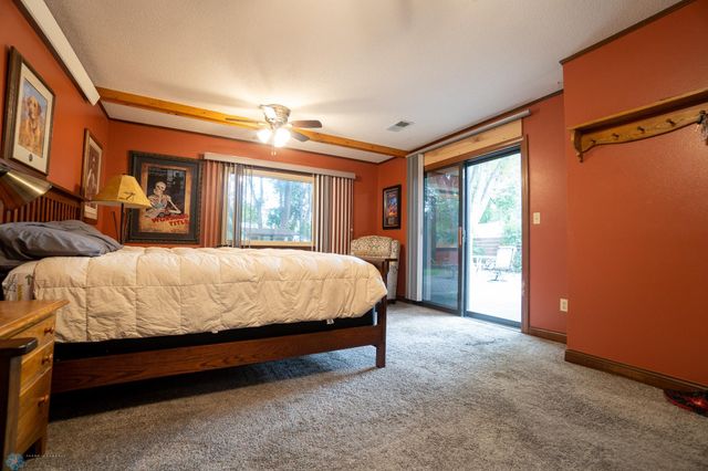 1606 5th Street N, Fargo, ND 58102