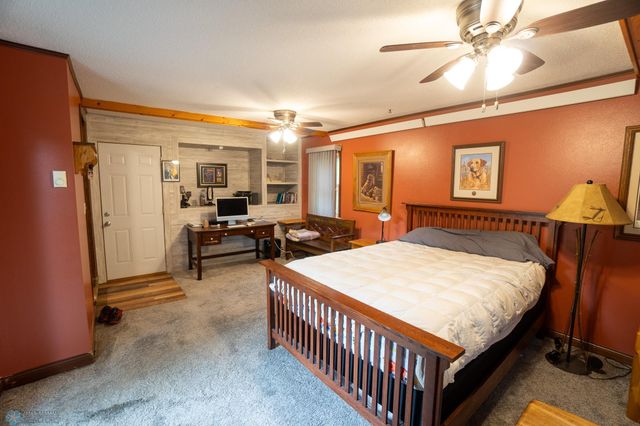 1606 5th Street N, Fargo, ND 58102