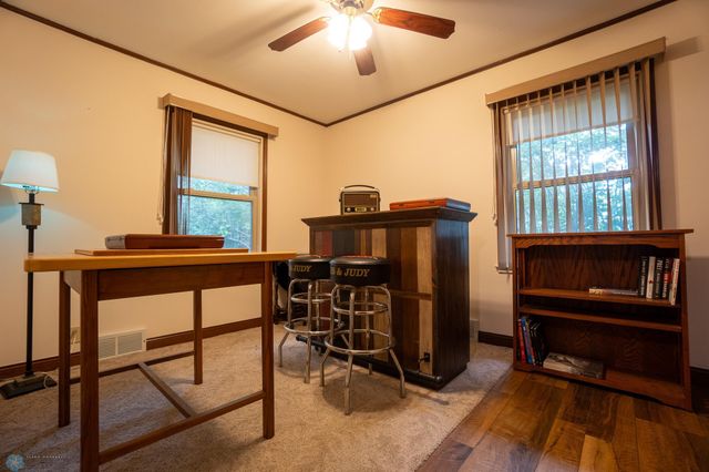 1606 5th Street N, Fargo, ND 58102