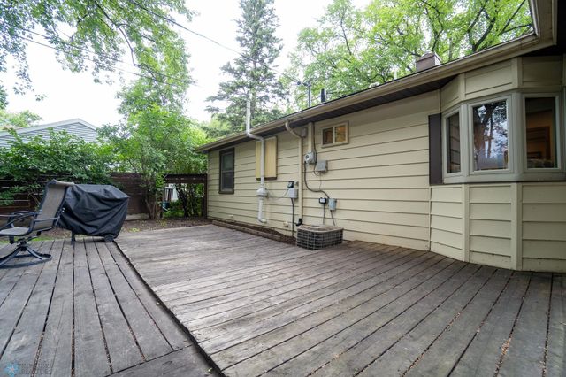 1606 5th Street N, Fargo, ND 58102