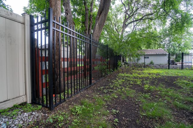 1606 5th Street N, Fargo, ND 58102