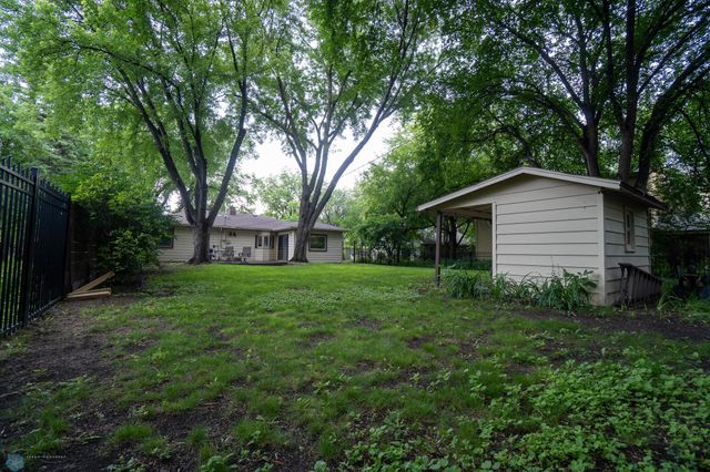 1606 5th Street N, Fargo, ND 58102