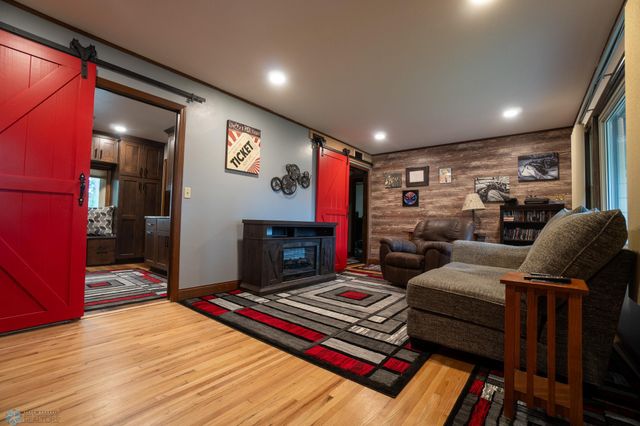 1606 5th Street N, Fargo, ND 58102