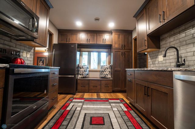 1606 5th Street N, Fargo, ND 58102