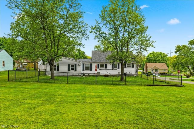 201 Menegay Road, Louisville, OH 44641
