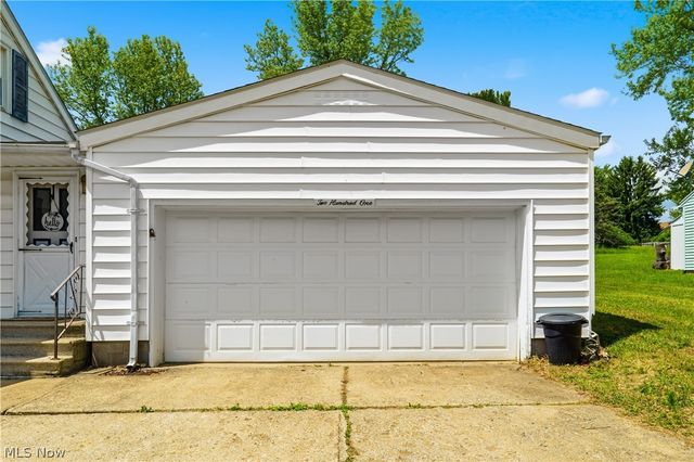 201 Menegay Road, Louisville, OH 44641