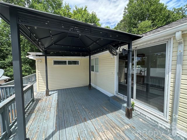 115 Badin View Road, New London, NC 28127