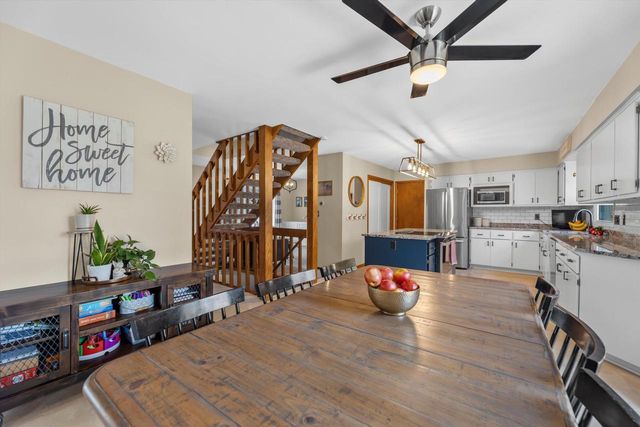 3260 S Regal DRIVE, New Berlin, WI 53151