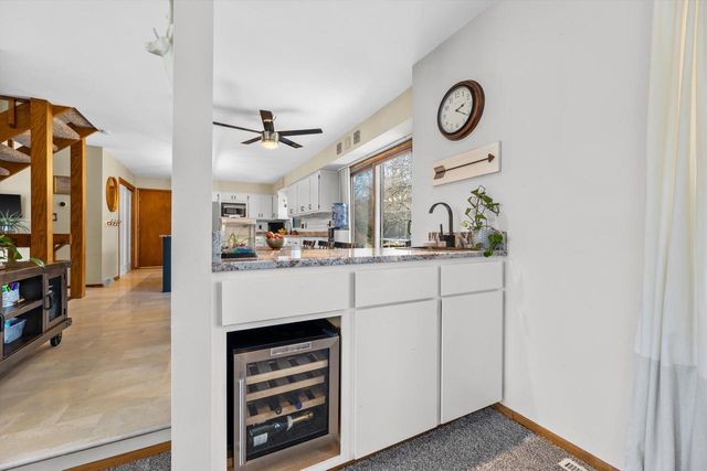 3260 S Regal DRIVE, New Berlin, WI 53151