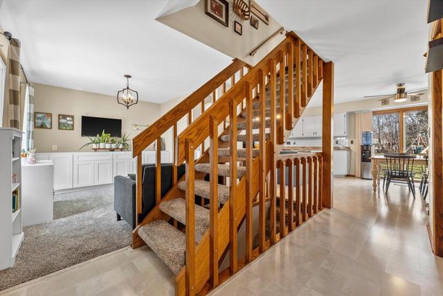 3260 S Regal DRIVE, New Berlin, WI 53151