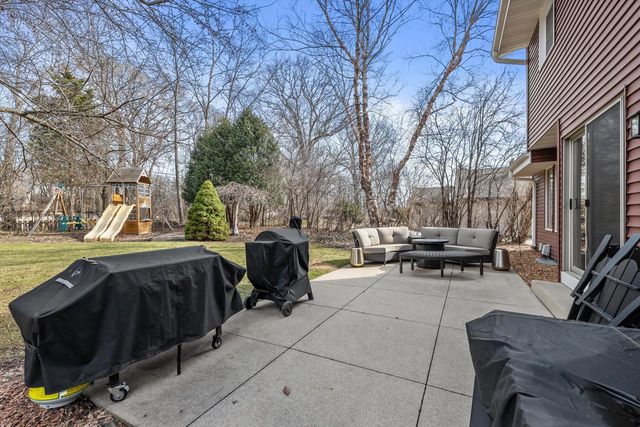 3260 S Regal DRIVE, New Berlin, WI 53151