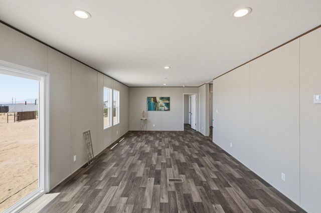 34 Hinson Road, Belen, NM 87002